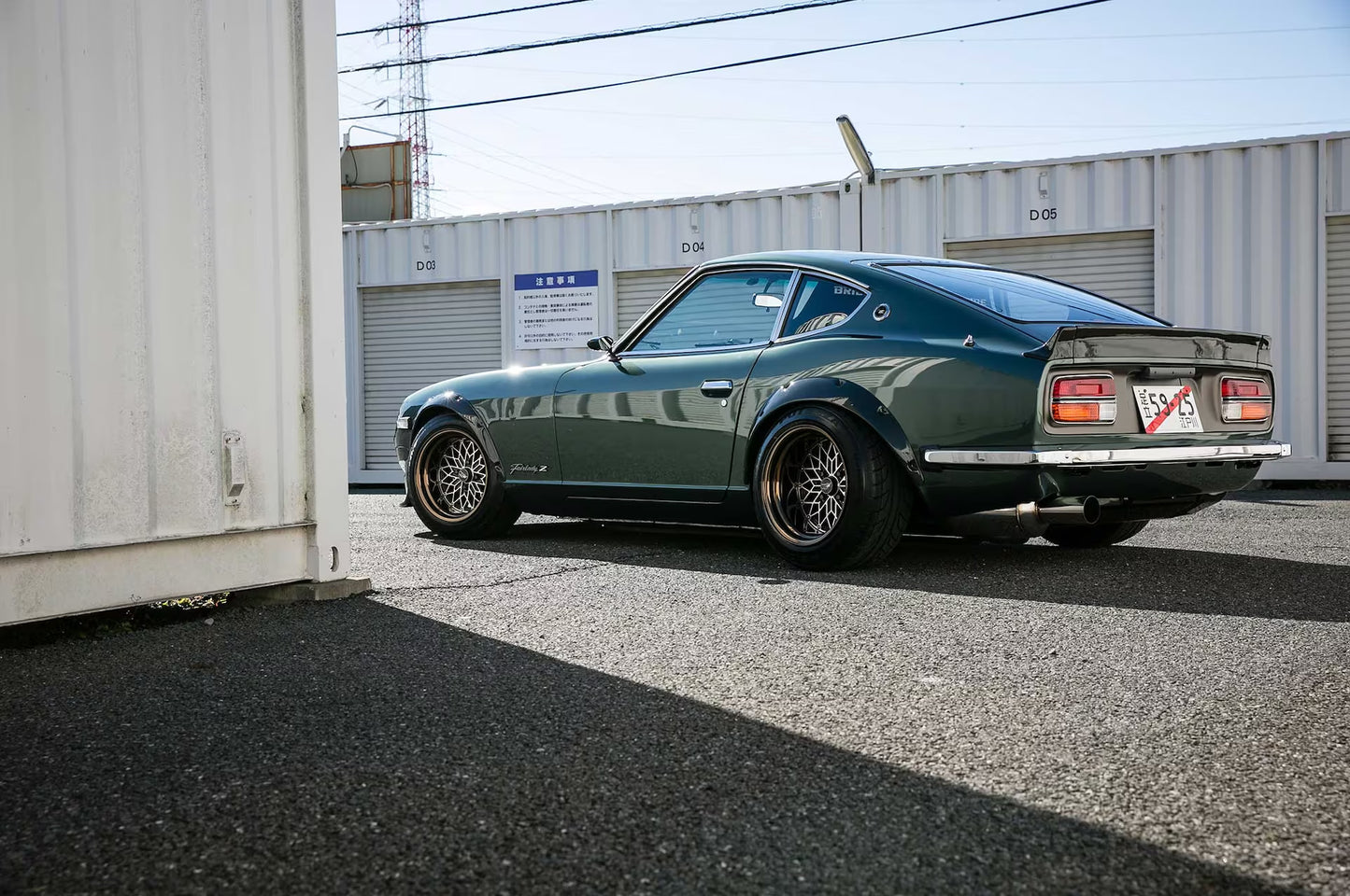 Star Road ZG fender flares datsun 240z datsun 260z datsun 280z installed green s30 side view