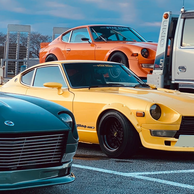 FRP Star Road fender flares for datsun 240z yellow