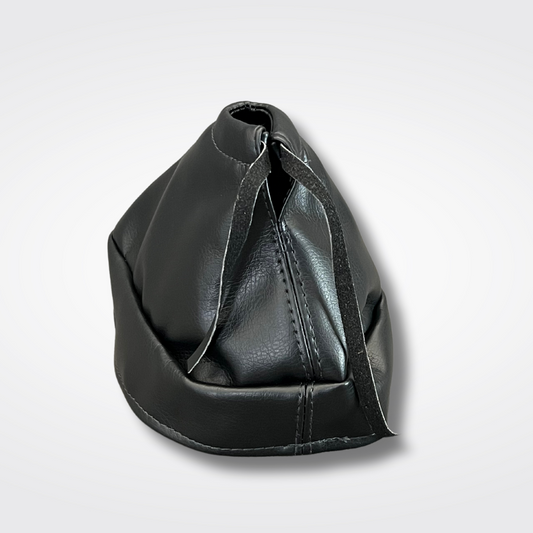 A vinyl shift boot for a KGC10 Nissan Skyline 2000GT Hakosuka produced by MSpeed