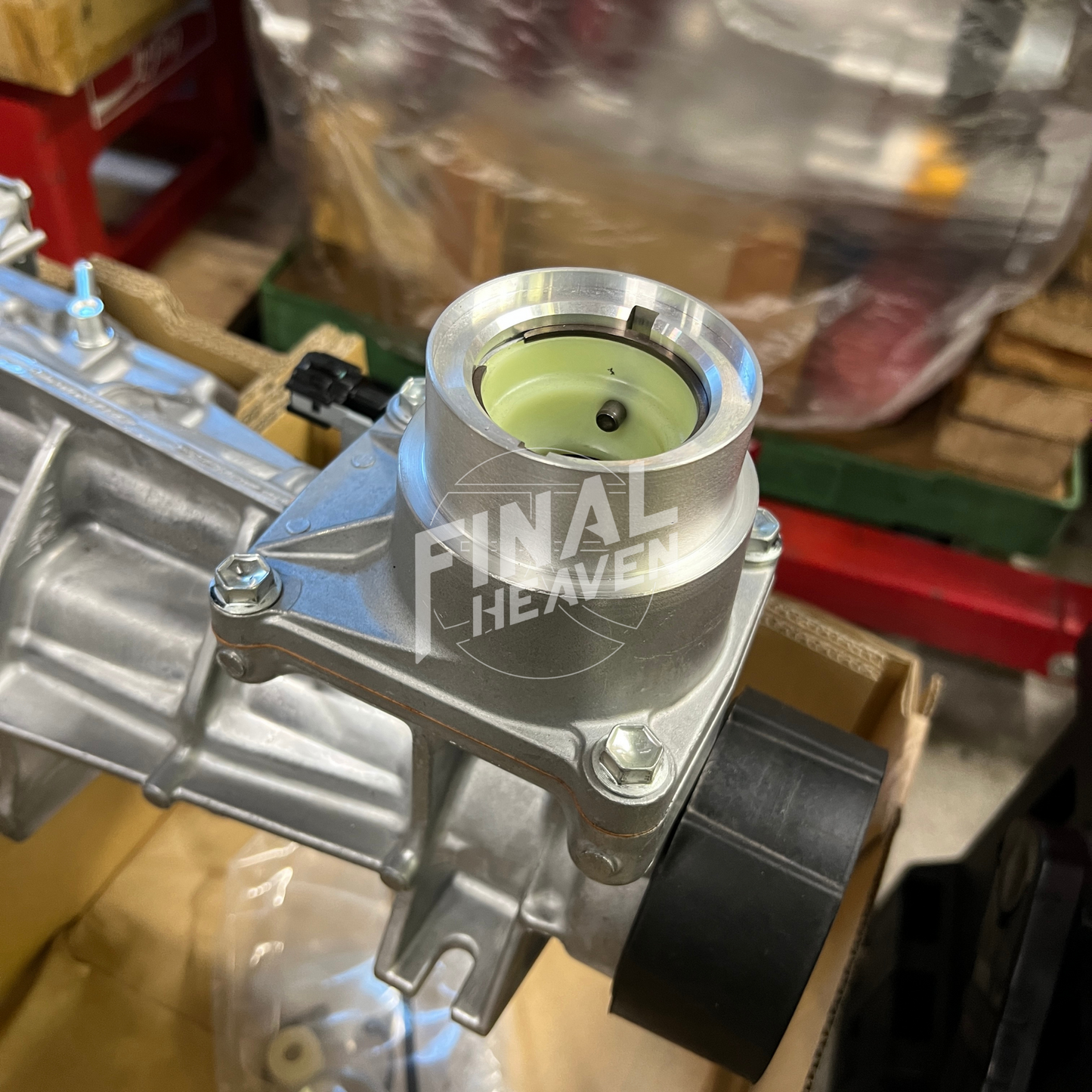 This is an ESCORT Drag Racing Service modified NISMO 6 speed cross manual transmission kit made to adapt to L28 powered Nissan Hakosuka KGC10 and Datsun 240Z 260Z or 280Z.