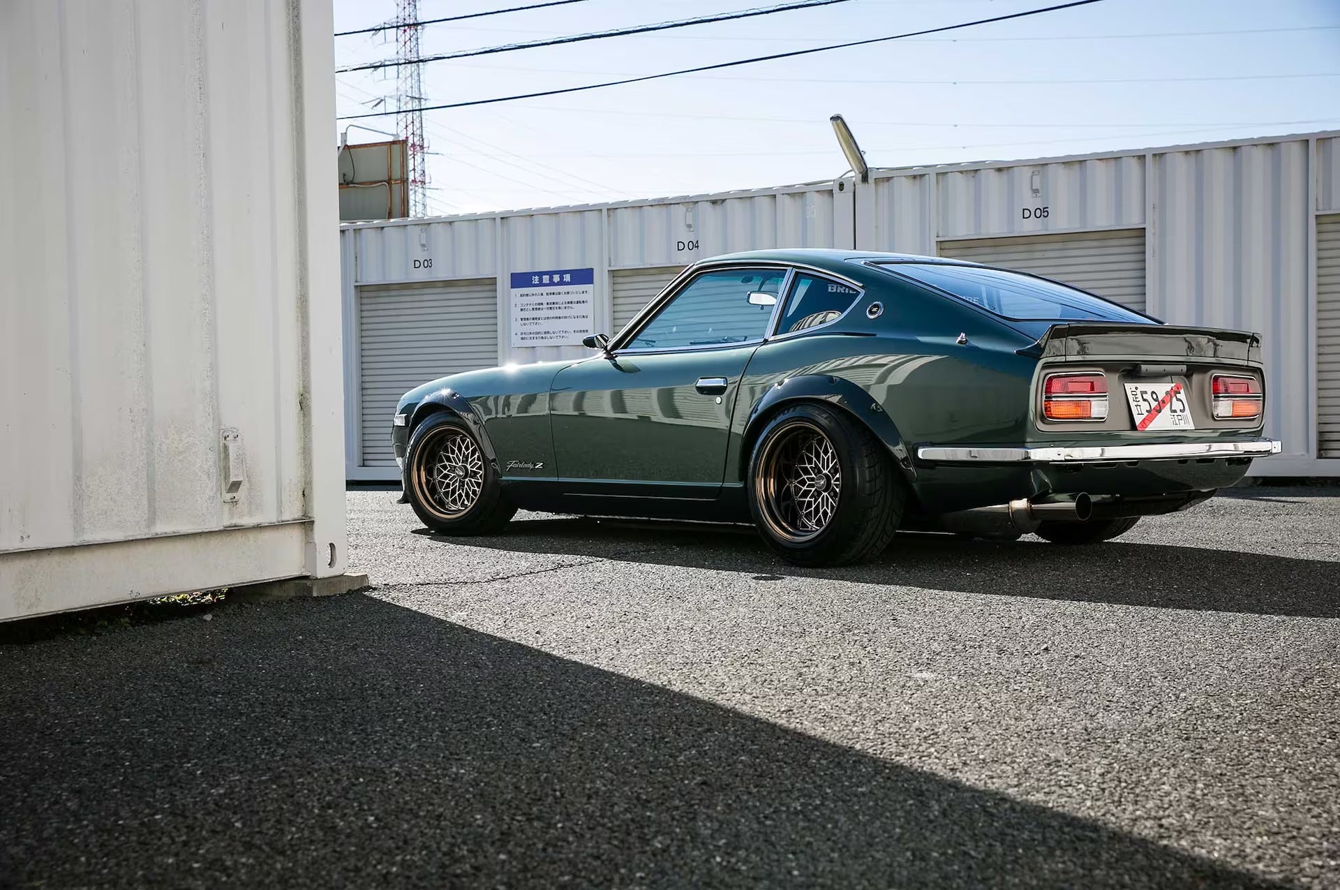 Star Road ZG fender flares datsun 240z datsun 260z datsun 280z installed green s30 side view