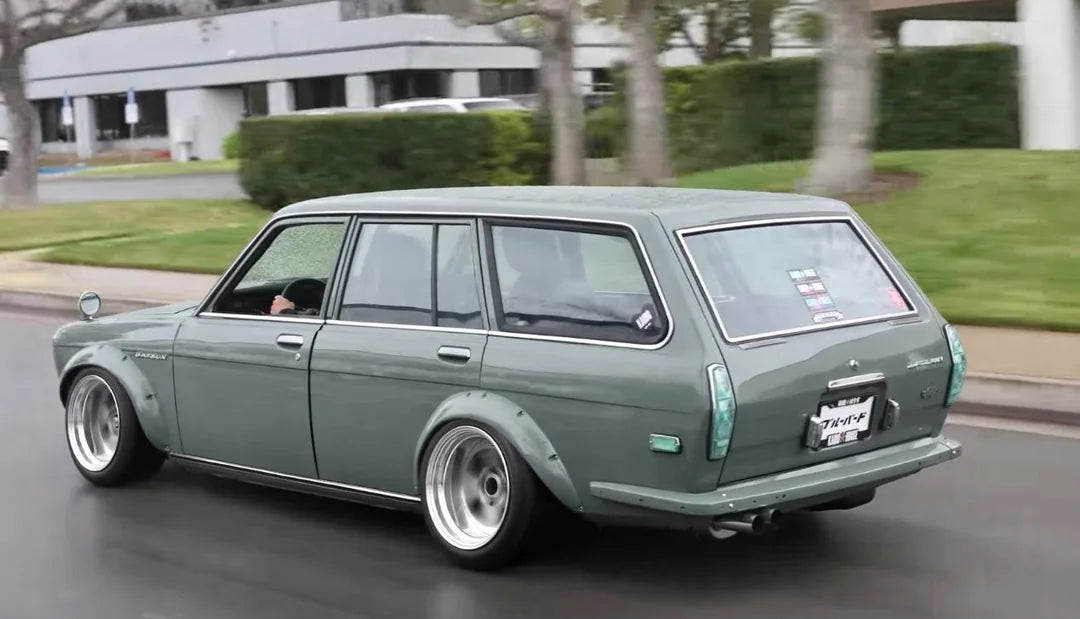 510 Bluebird FRP Overfender 4pc set (KP510) - Refresh60