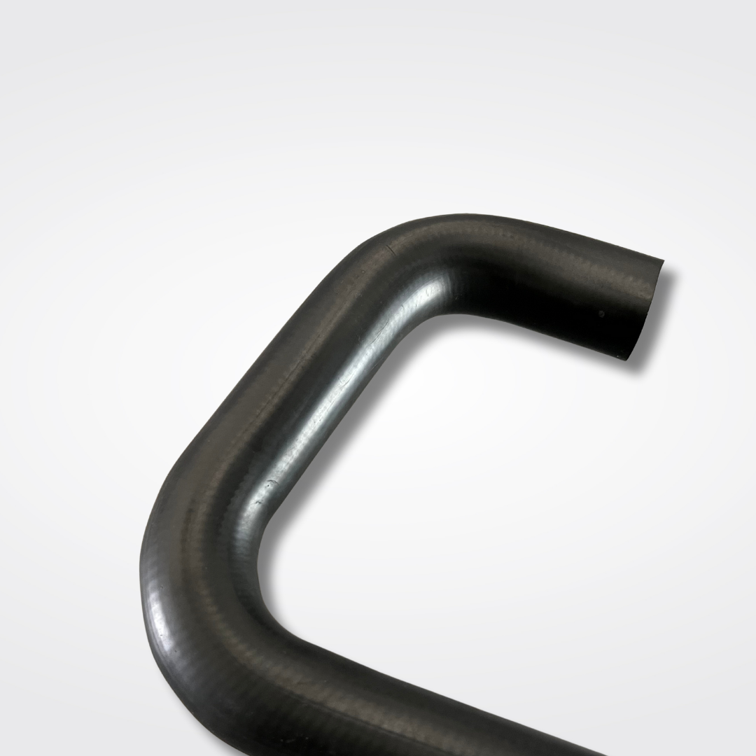 A upper and lower radiator hose set for a KGC10 Nissan Skyline 2000GT Hakosuka produced by MSpeed